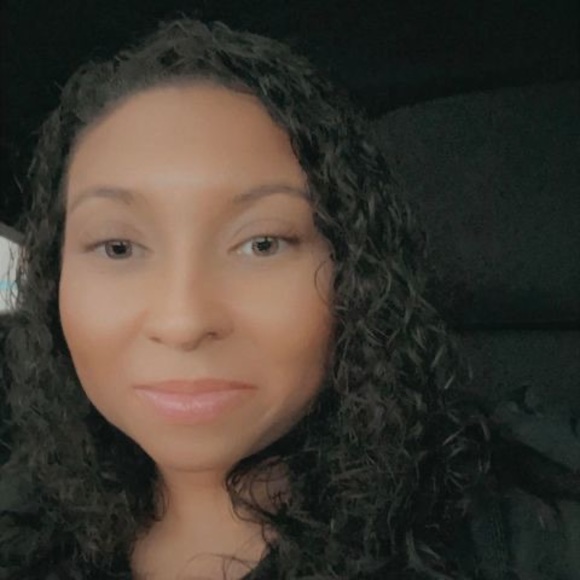 Meet your Posher, Yolanda - Picture 1 of 1